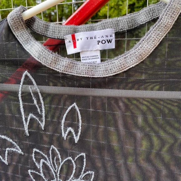 black mesh emboridered top - Picture 3 of 4